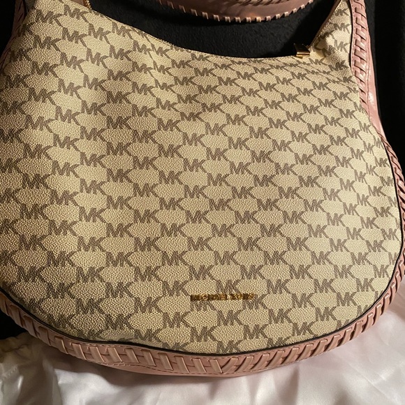 mk signature purse